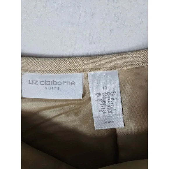 Liz Claiborne 2 Piece Womens Skirt Suit Size 10 3 Button Jacket Beige - Picture 15 of 16